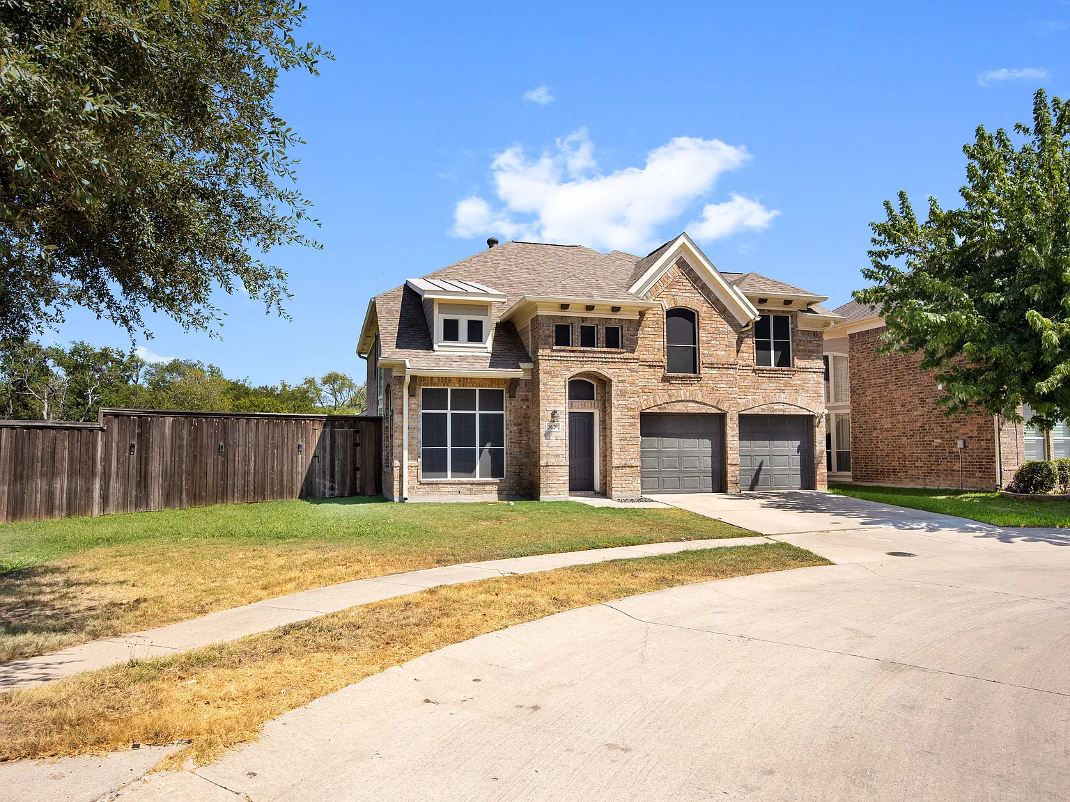 4 bed, 2989 sqft, $2,750 — Photo 2