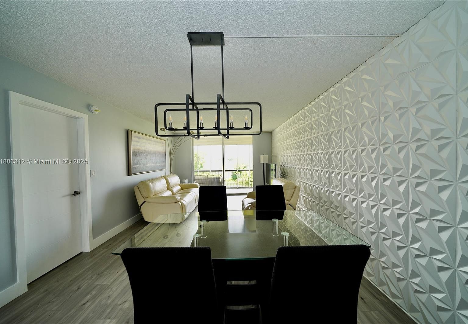 2541 Aragon Blvd APT 305