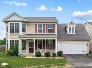 1632 Victoria Park Cir, Aurora, IL 60504