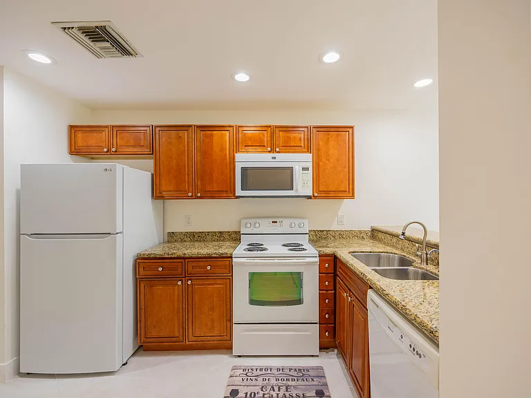 7520 La Paz Blvd #104 — Photo 13