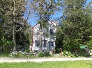 12 Swan Ln, Wareham, MA 02571