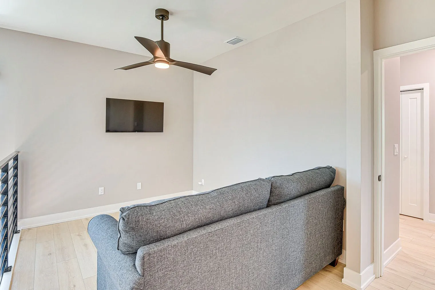 4 bed, 3.0 bath, 2798 sqft, $4,513 — Photo 3