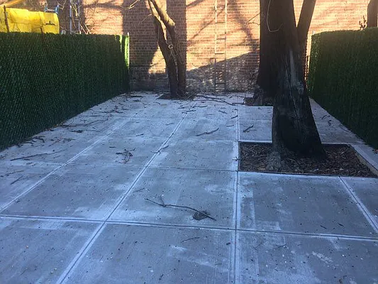 Rented by Premier Metro Realty Corp | media 125