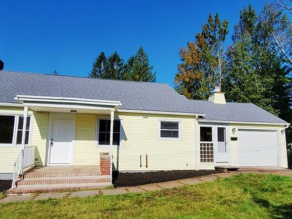 2nd image of 60 Winslow Pl