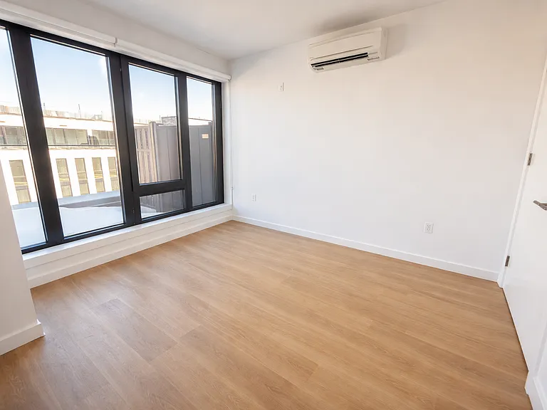 158 Lott St #442D — Photo 4