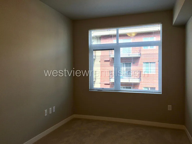 1010 Railroad Ave — Photo 398