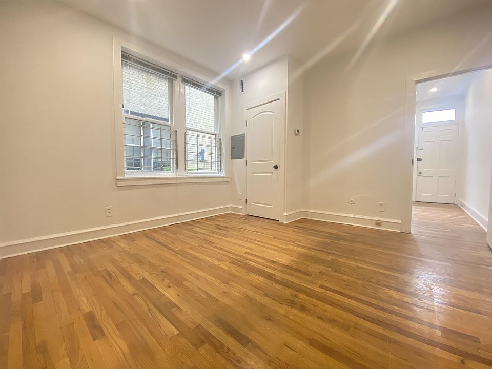 1st image of 336 Lombard St #112