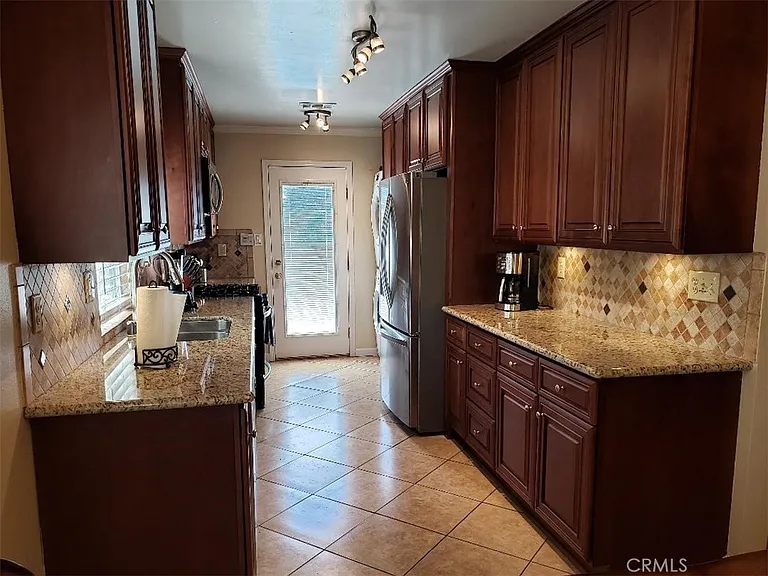 8438 Byers St — Photo 16