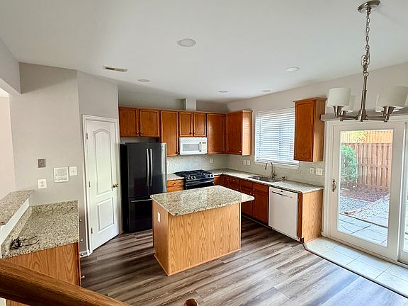 5th image of 12953 Park Crescent Cir