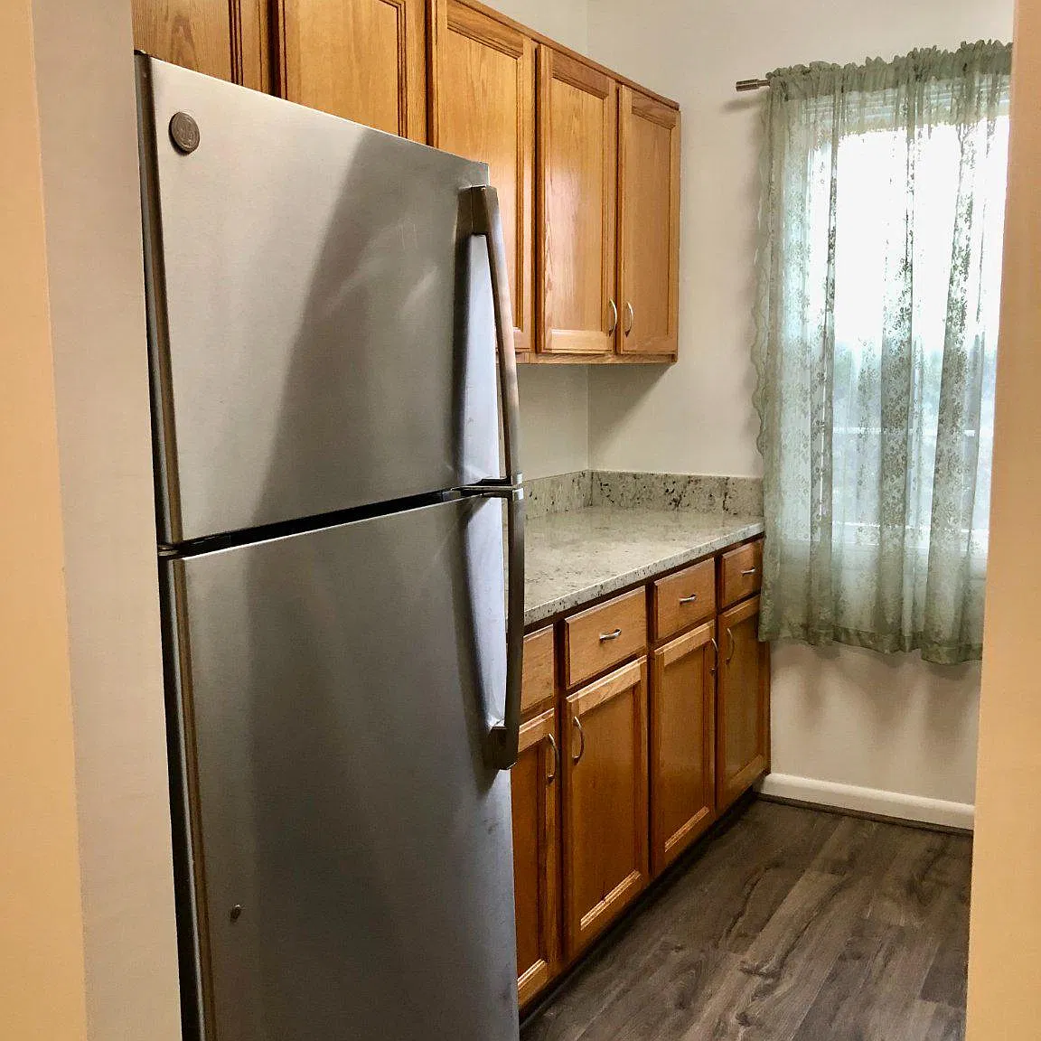 1 bed, 1.0 bath, 698 sqft, $1,750 — Photo 3