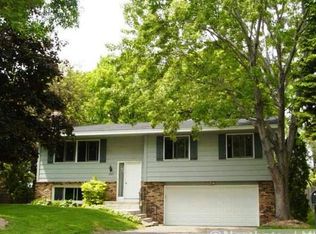 3009 Independence Ave N, New Hope, MN 55427