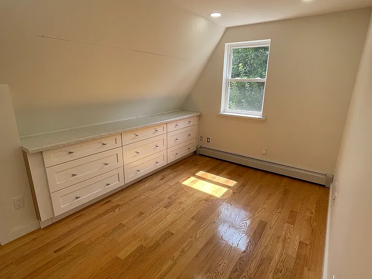 150 Shrady Pl #2 — Photo 4