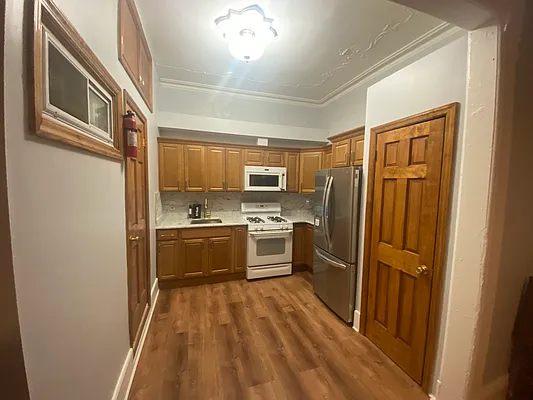 Rented by Peace of Mind Realty | media 18