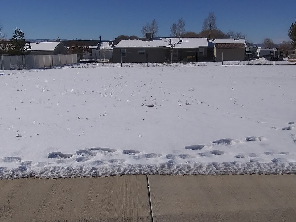2nd image of 622 Silver Dr