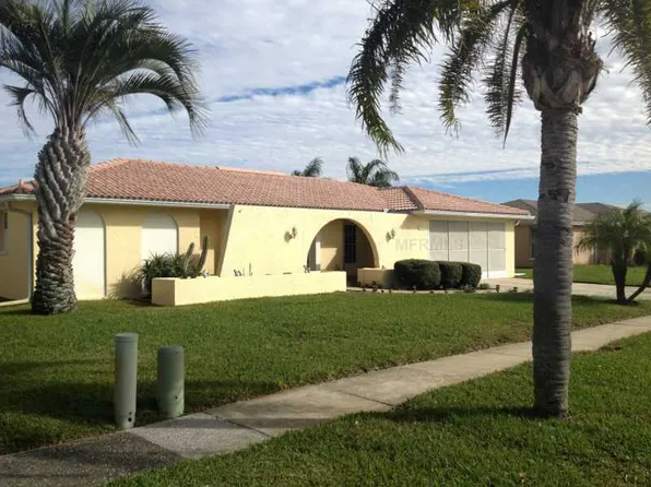 2112 Sugarbush Dr, Holiday, FL 34690