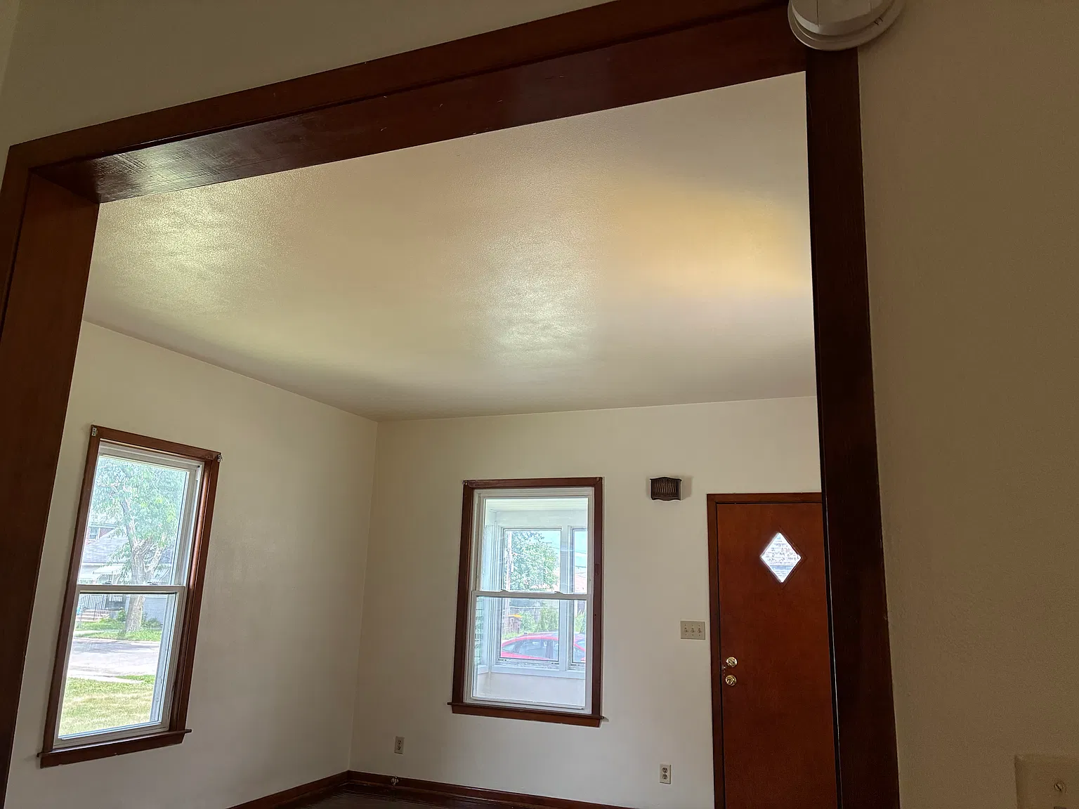 3 bed, 1200 sqft, $1,475 — Photo 4