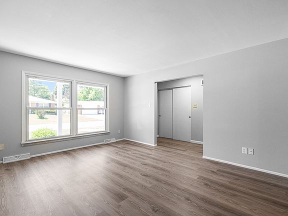 4th image of 11556 Sherrington Dr