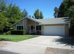 5650 Country Club Dr, Rohnert Park, CA 94928
