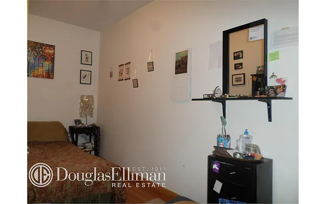 Rented by Douglas Elliman | media 27