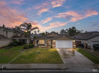 6115 Saint Croix Dr, Bakersfield, CA 93313