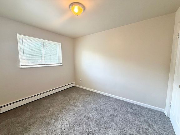 5th image of 2302 W Galbraith Rd #C4
