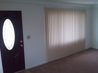 21816 Hill St, Warren, MI 48091