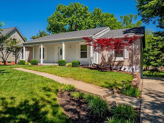 3rd image of 15669 Dresden Lake Ct