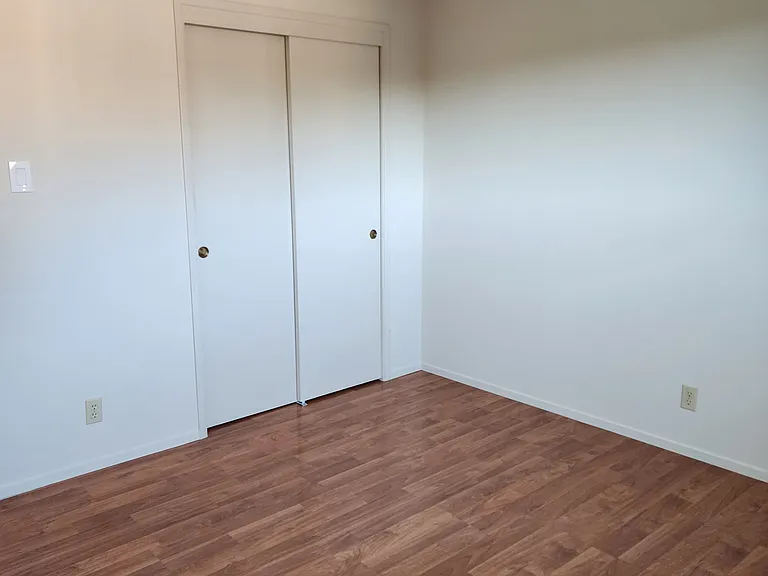 16445 Kent Ave #G — Photo 18