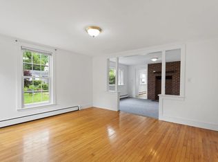 218 Middle Rd #1, Falmouth, ME 04105