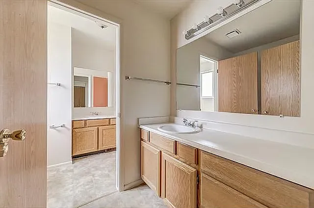 2930 S Dunsmoore Way — Photo 10
