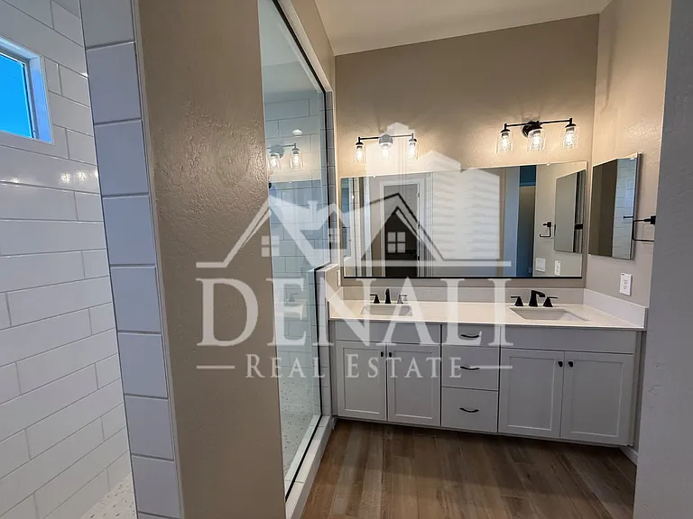 4443 N 201st Ave — Photo 15
