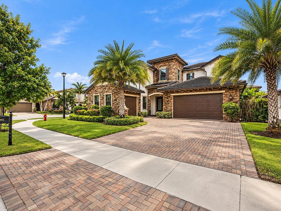 1st image of 10982 PINNACLE Way
