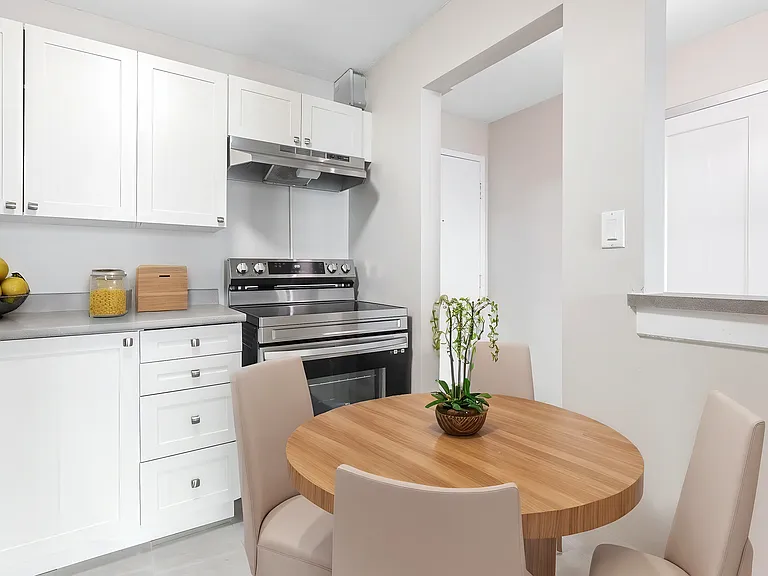 16 Leroy Grant Dr — Photo 5