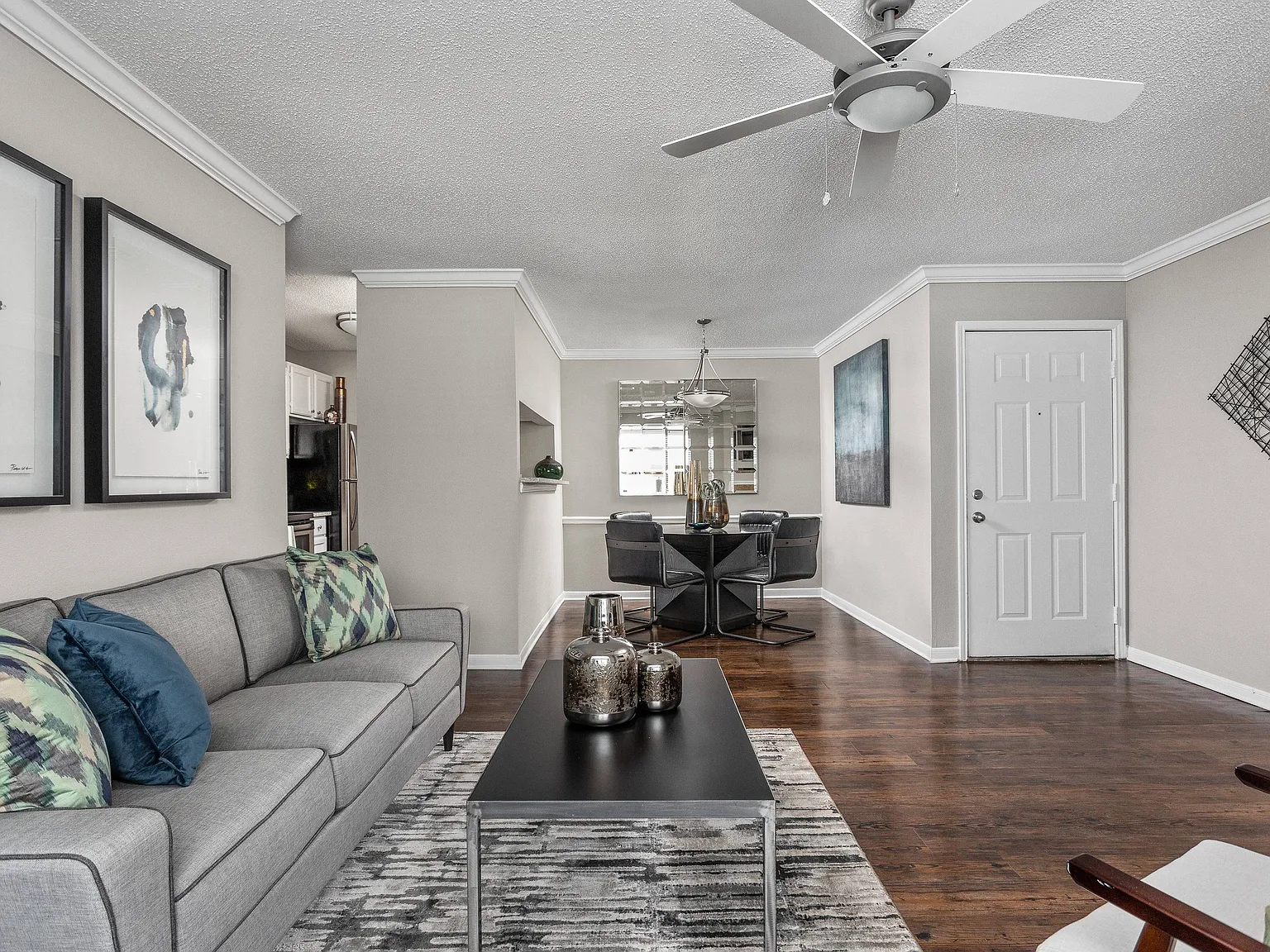Arbors River Oaks Apartments — Photo 2