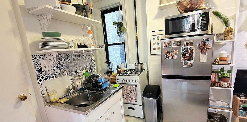 1st image of 127 Mulberry St #16