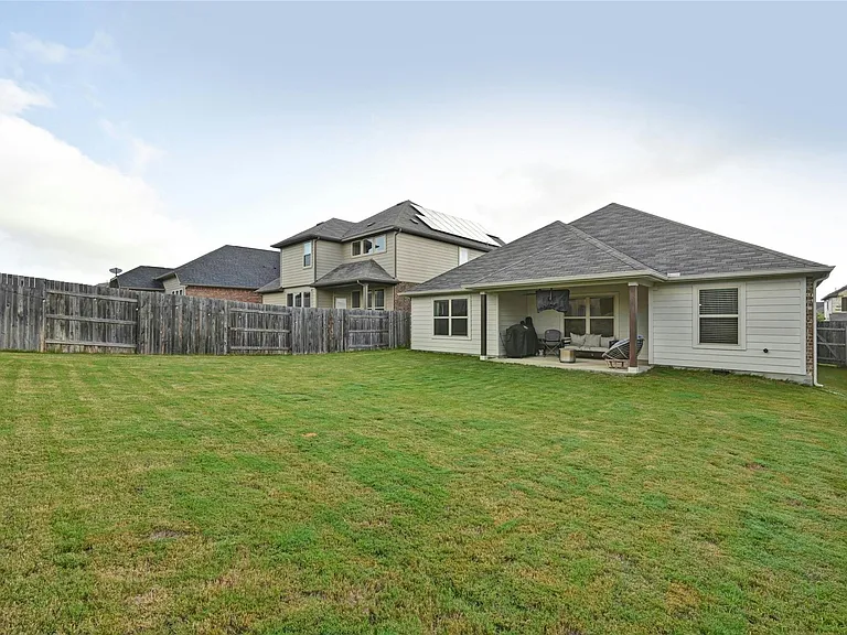 757 Cherrystone Loop — Photo 24