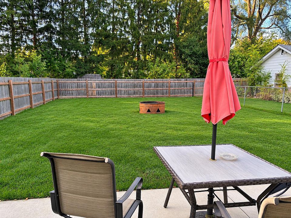 39 Gerdon Ave, photo 3
