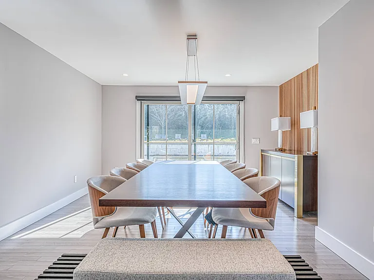 14 Atterbury Rd — Photo 8