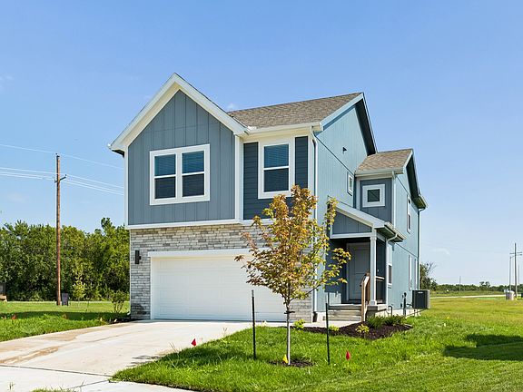2nd image of 1433 SE Vantage Point Dr