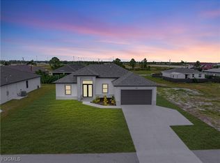 1019 Kismet Pkwy W, Cape Coral, FL 33993