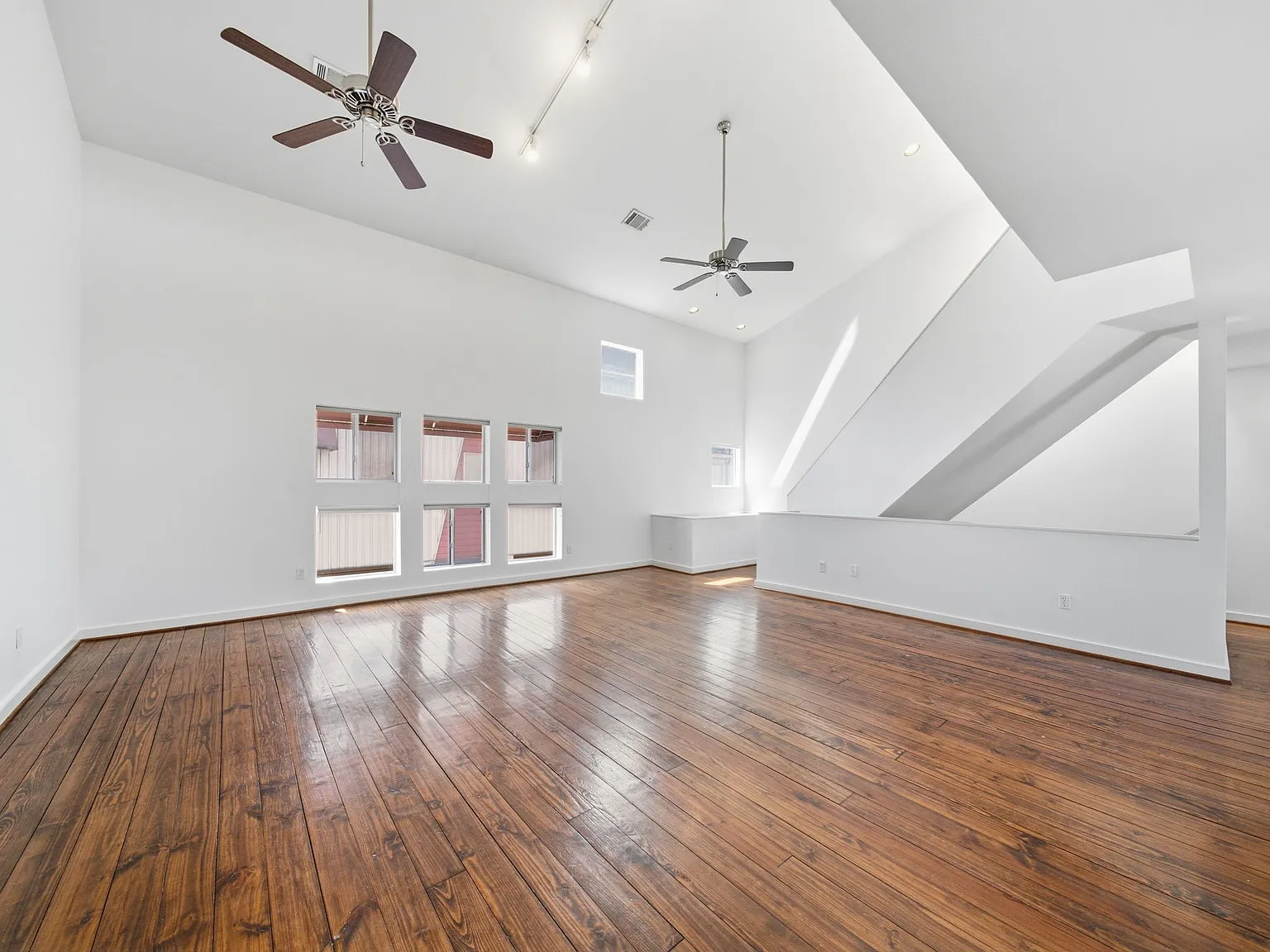6905 Ardmore St — Photo 3