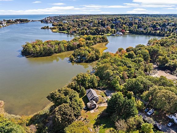 3rd image of 37 Richards Rd #A