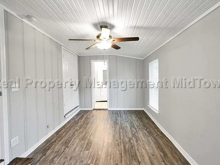6400 Greenway Rd — Photo 23