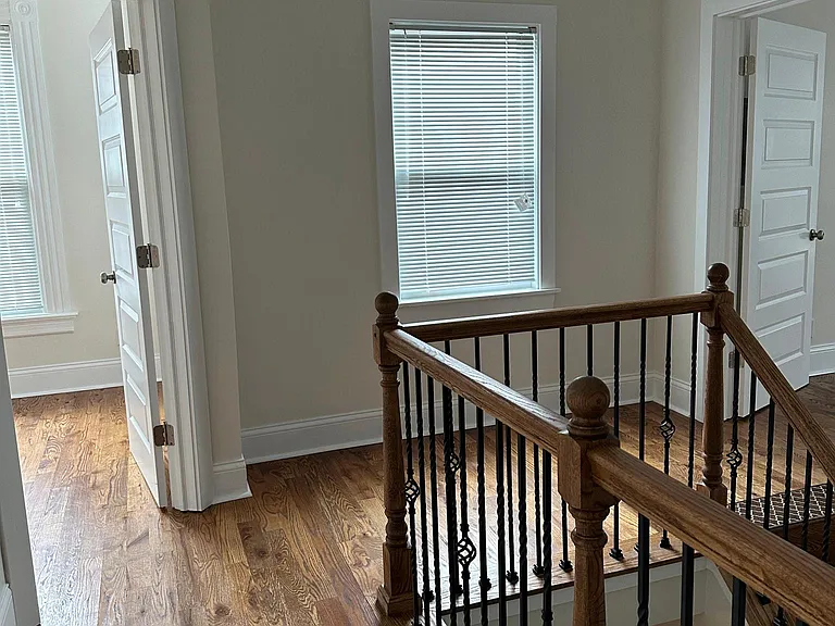 217 Washington Ave — Photo 12