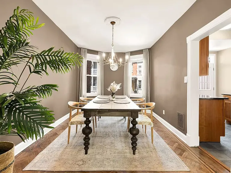 637 Keefer Pl NW — Photo 7