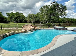 3111 E Cedar Hollow Dr, Pearland, TX 77584