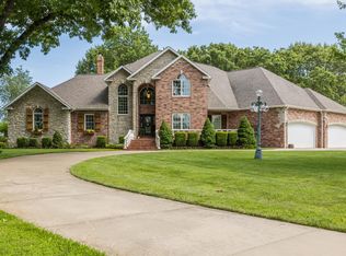 962 Eastwind Ct, Nixa, MO 65714