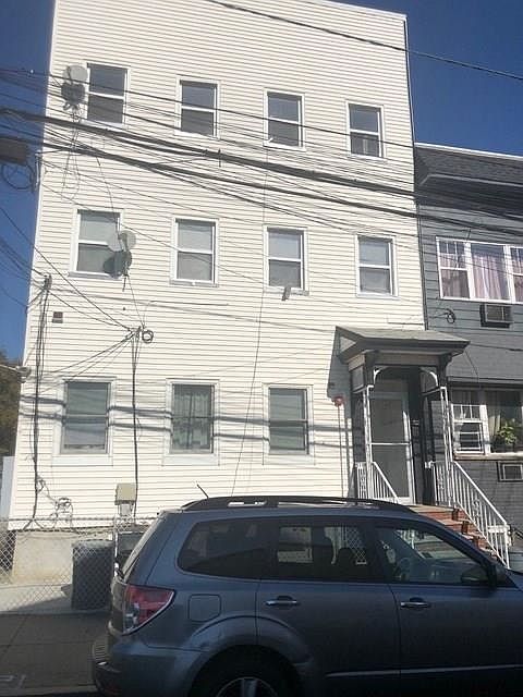 1st image of 38 Bleecker St #2L