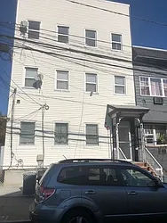 38 Bleecker Street, #2L