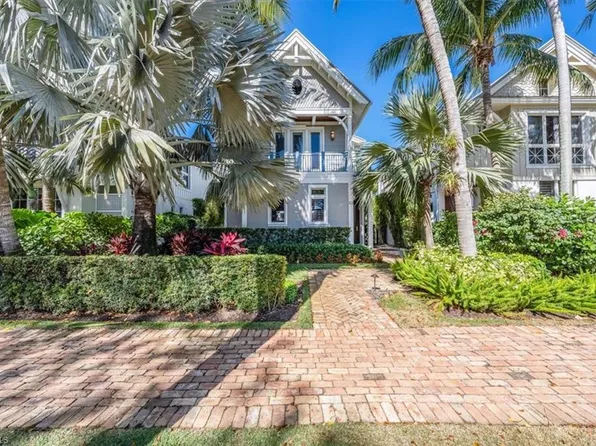 52 6TH ST S, NAPLES, FL 34102